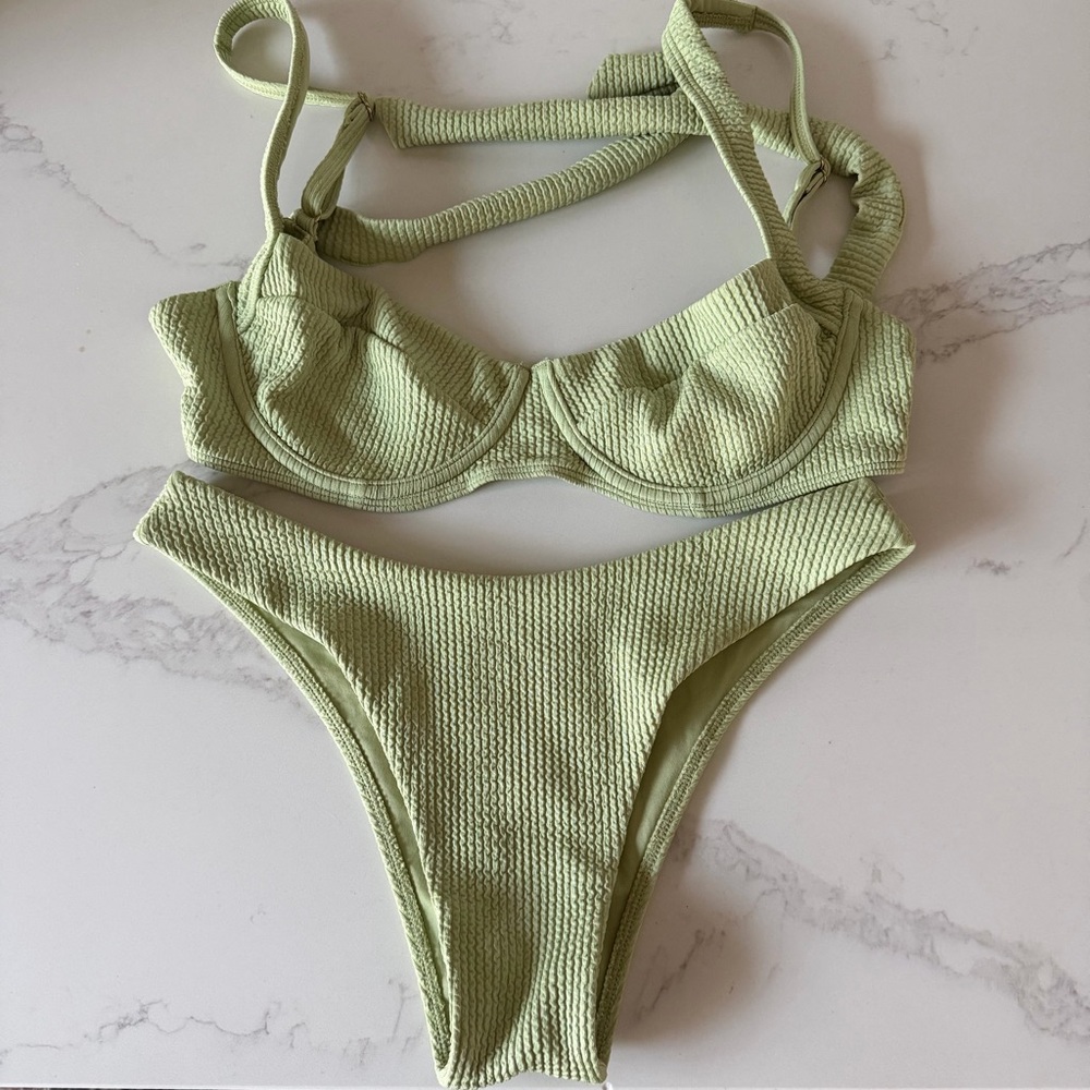 Monday Swimwear Bikini Set